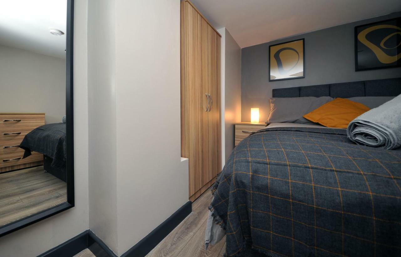 Stone'S Throw City Centre - Tv In Every Bedroom! Swansea Kültér fotó